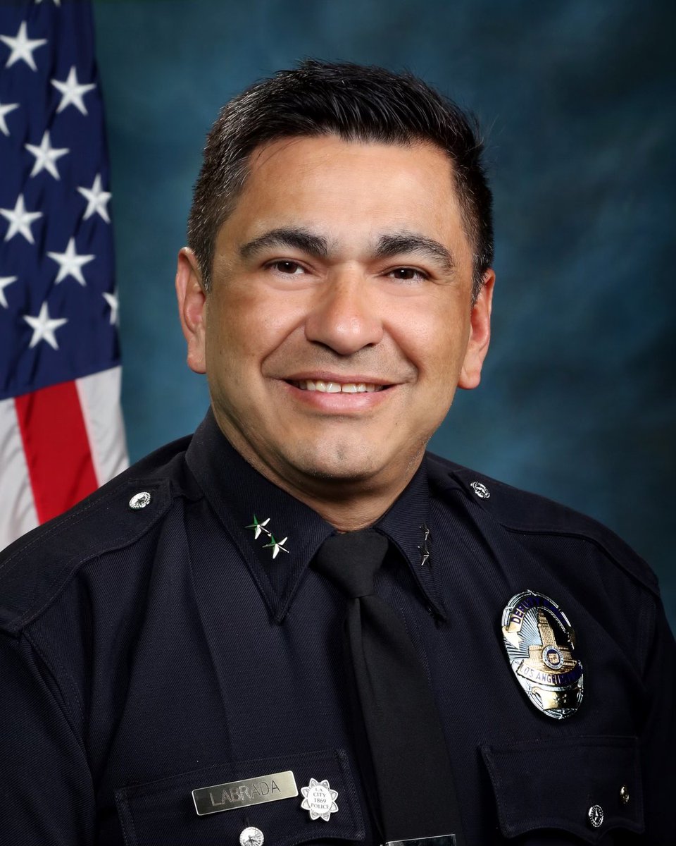 In honor of Hispanic Heritage Month we recognize Deputy Chief Al Labrada, who joined the LAPD in 1993.  He currently serves as the Commanding Officer for Operations-Central Bureau, and also serves as the Department's Liaison with Hispanic communities.

lapdonline.org/central_bureau…