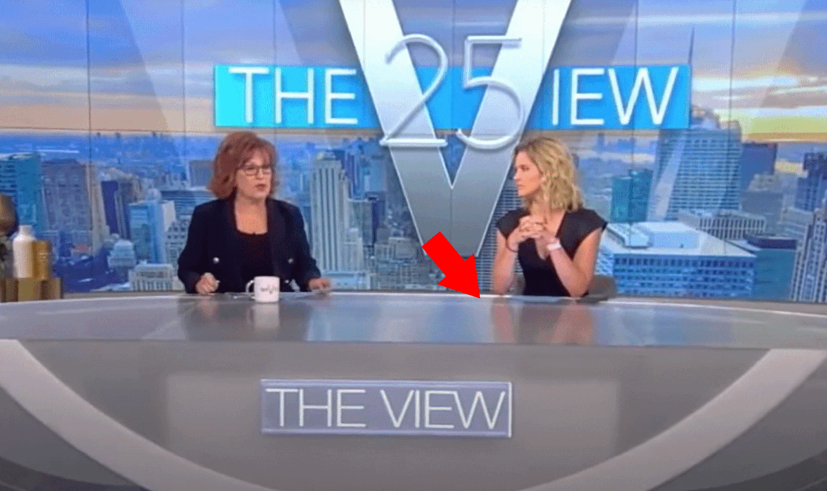 The look of quiet terror on <a href="/sarahaines/">Sara Haines</a>' face as <a href="/ananavarro/">Ana Navarro-Cárdenas</a> and @Sunny are removed from #TheView set after testing postive for COVID. She had her cup incinerated over the commercial break. Watch: primetimer.com/watch/the-view…