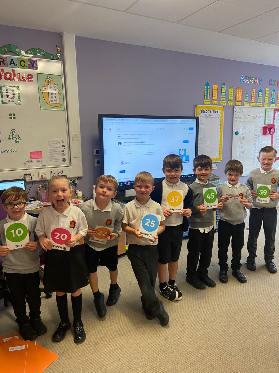 DreghornPrimary's tweet photo. It's number madness in Primary 3!! Some of the children have been learning about ordering numbers. The other children are learning how to multiply and divide by 10! They're all doing an amazing job!👍 #numeracyinaction https://t.co/fQRT35nNhI