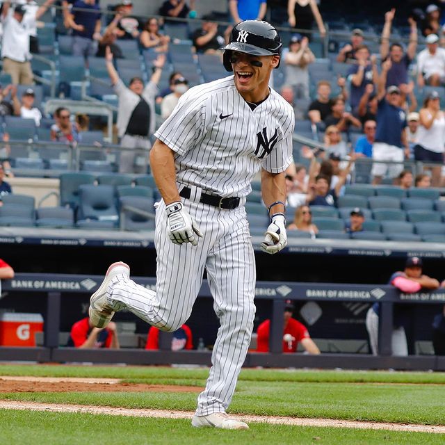 tipsynomadnyc's tweet photo. The #Yankees + #RedSox rivalry continues tonight at 7:05 -- but come before 7 for happy hour! (Because we know you'll need the drinks to watch this one play out...) #TipsyNomad

📸: @Yankees
•
•
•
•
#baseballgames #nycbaseball #mlb #nyyankees #bostonredsox #yankees #redsox https://t.co/3JRjyyZX7T