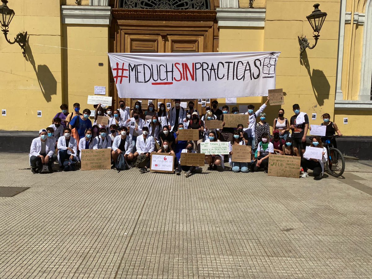 Braaulioop96's tweet photo. No vamos a seguir esperando que la @uchile se pronuncie sobre el retorno a la presencialidad
Vamos a salir a buscar soluciones y a recuperar las prácticas que son tan esenciales para nuestra formación
#meduchsinpracticas #medutalsinpracticas https://t.co/wVYFY1KMUo