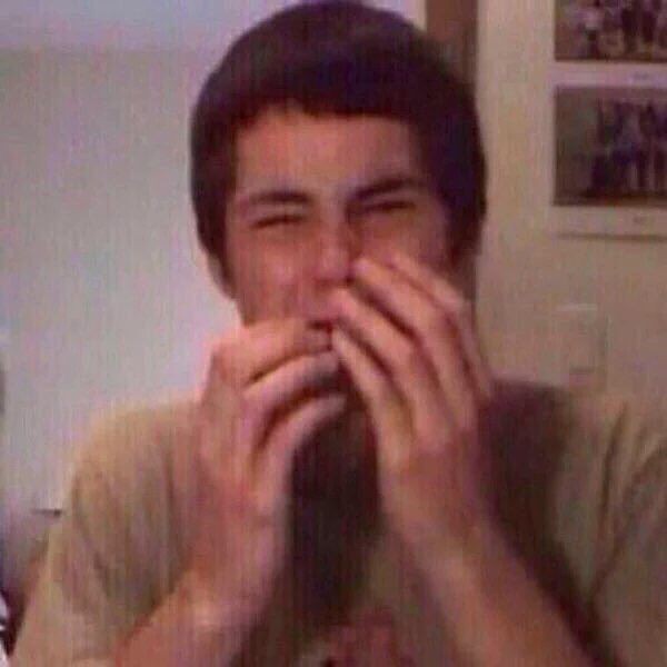 VeaneyLara's tweet photo. CÓMO ESTAR TRANQUILA SI PUEDE SER QUE VUELVA A VER A DYLAN O'BRIEN COMO STILES EN TEEN WOLF??????? https://t.co/jnV34lnLjR