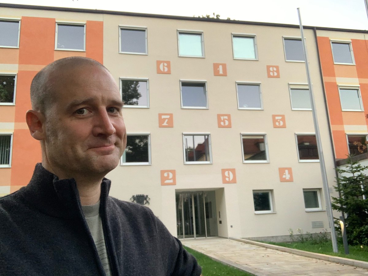 standupmaths's tweet photo. Now that’s my kind of building! (Except, it does look supremely well-constructed.) https://t.co/f6PBjqqt1V