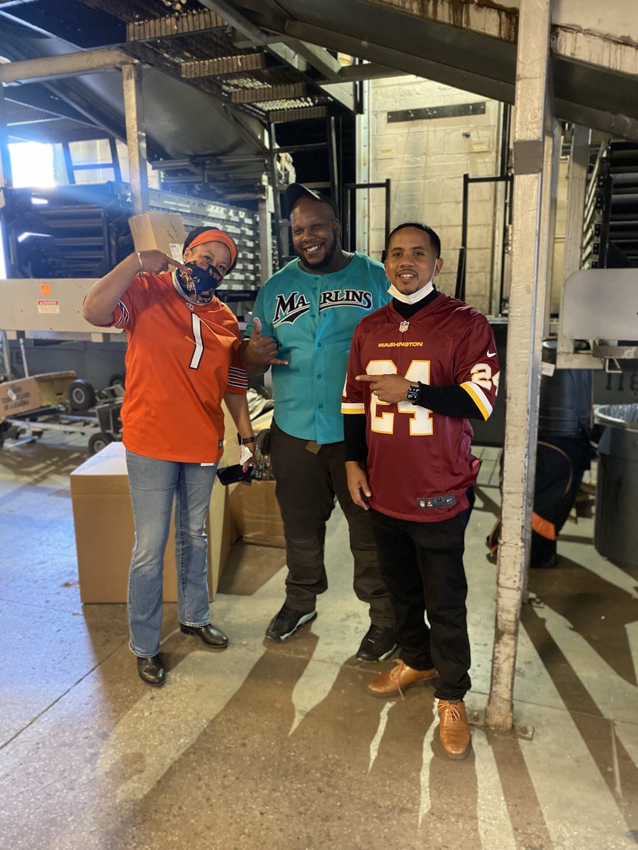 Marlon Guidry (@guidrymarlon) on Twitter photo Big Mike and <a href="/JeffStVerna/">Verna Burns</a> rocking their favorite Sports team. I just like the Washington Football Team colors π
. Central Plains UPS Spirit Day. <a href="/CP_UPSers/">Central Plains</a> <a href="/ILJeffstSafety/">Chicago Jeff Street UPSers Preload</a> Big Mike and <a href="/JeffStVerna/">Verna Burns</a> rocking their favorite Sports team. I just like the Washington Football Team colors π
. Central Plains UPS Spirit Day. <a href="/CP_UPSers/">Central Plains</a> <a href="/ILJeffstSafety/">Chicago Jeff Street UPSers Preload</a>