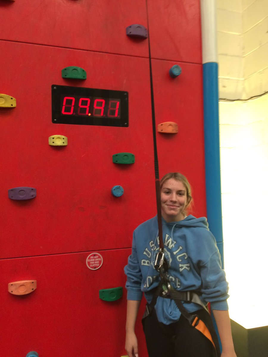morehouseschool's tweet photo. Today was Sixth Form Bonding Day. A craft challenge in the morning, a nice sunny walk, a climbing wall challenge and then mastering puzzles in the afternoon. The girls feel suitably bonded and ready to face the year ahead as the leaders of More House! #SixthFormWellbeing @GSAUK https://t.co/u8GF2ueDyu