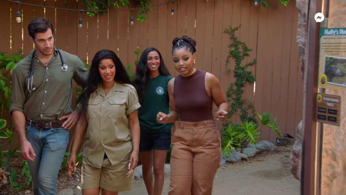 cxhnow's tweet photo. Cardi B and Chlöe on #CardiTries 🤠 https://t.co/If4QmLBqSg