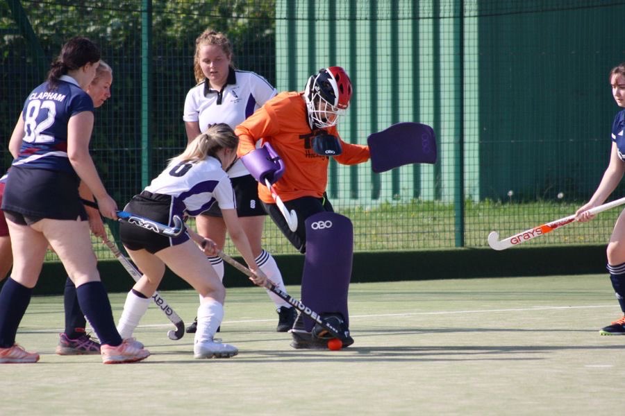 kett_hc's tweet photo. 📸 Ahead of this weekend’s fixtures here are a few photos from our Ladies 3rds game vs @Pelicanshockey from opening day https://t.co/3poQE5fcR7