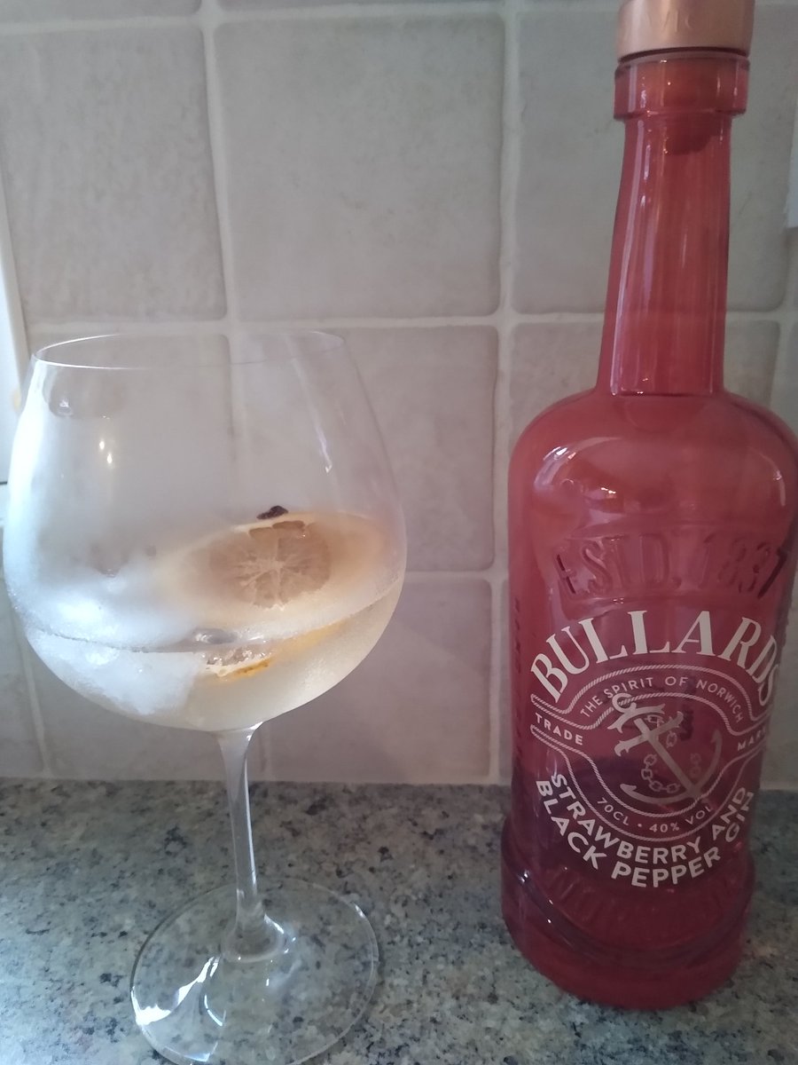 martgathercole's tweet photo. Mrs G just starting the weekend with a #PinkBull @BullardsGin #notredbull ๐คฃ๐ธ https://t.co/Uoxphj4j7w