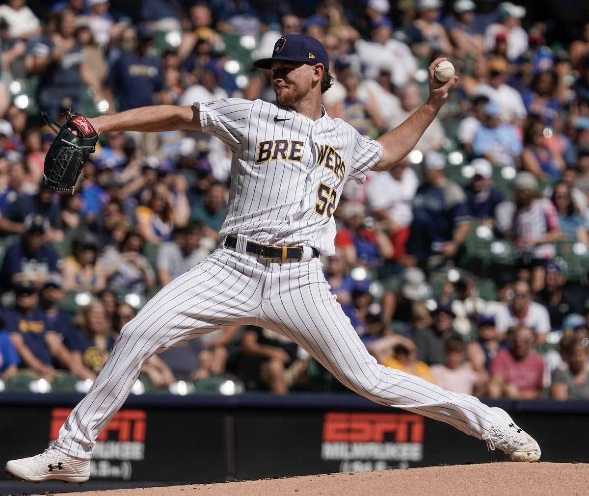 dailyMLBfantasy's tweet photo. Tonight's Brewers SP Eric Lauer has been lights out over the last month. #MLB #DFS #FantasyFootball

Last 5 Starts
1.53 ERA
.168 BAA
0.85 WHIP

He comes in at $8,900 on @DraftKings against the Mets. https://t.co/66nr5EN8Y4