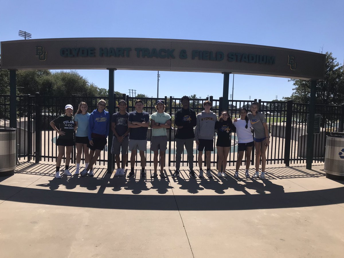 AndyAacuna13's tweet photo. Select few headed down to Round Rock for the Hoka One McNeil Invite.  Stopped in Waco to check out the Baylor track.  Now on to Round Rock!  @XcBoswell @emsisdathletics @boswellhs https://t.co/yMjWvXmcPc