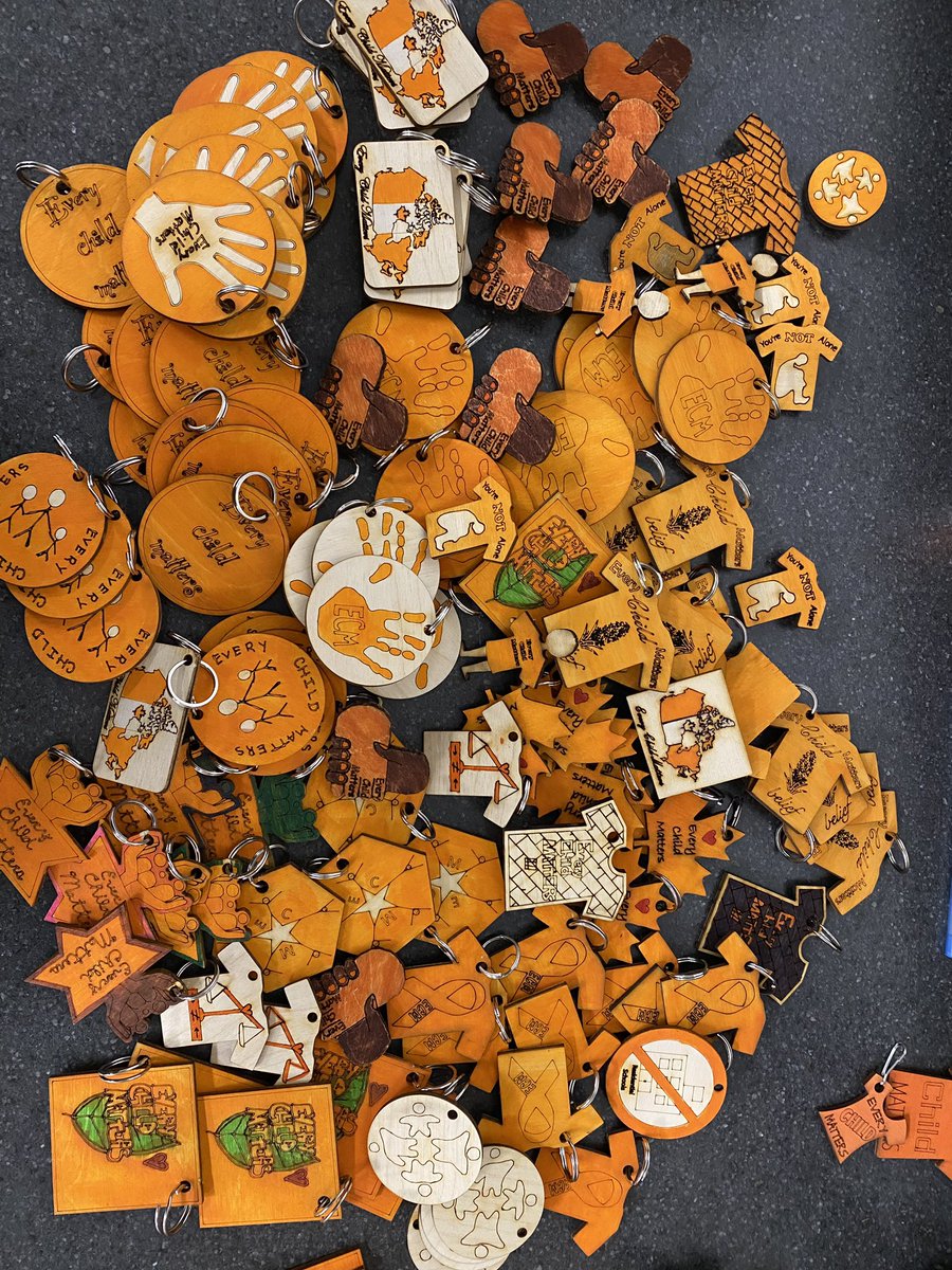 TechnologySab's tweet image. Ms Gasparotto is getting ready for orange shirt day, having students design and fabricate bag tags and pins to show their support.  #greatstuff