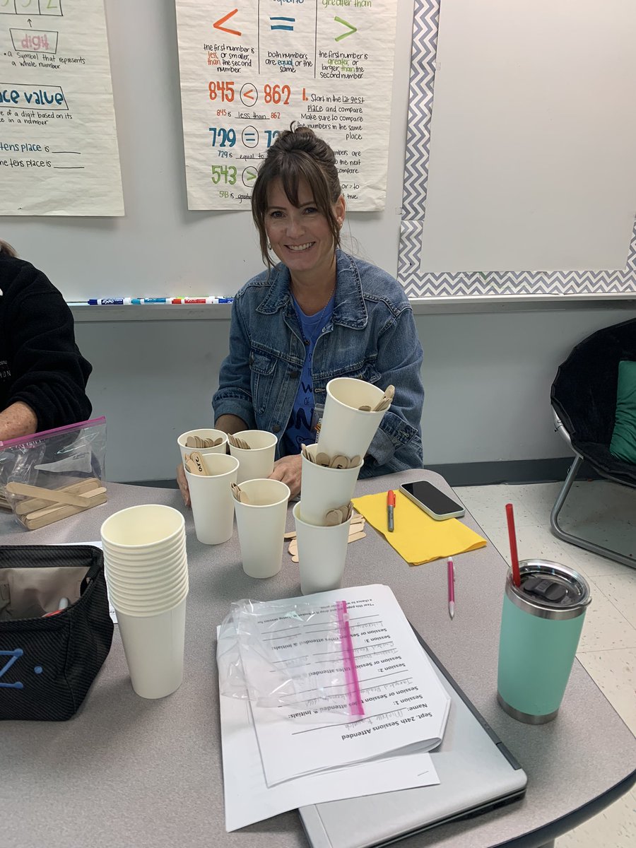 kzapata9's tweet photo. THIS is how you take advantage of make and take time!
💙🤍BOOM💙🤍#ourWHY
#CSESAdventures https://t.co/5bKqGBlY4q