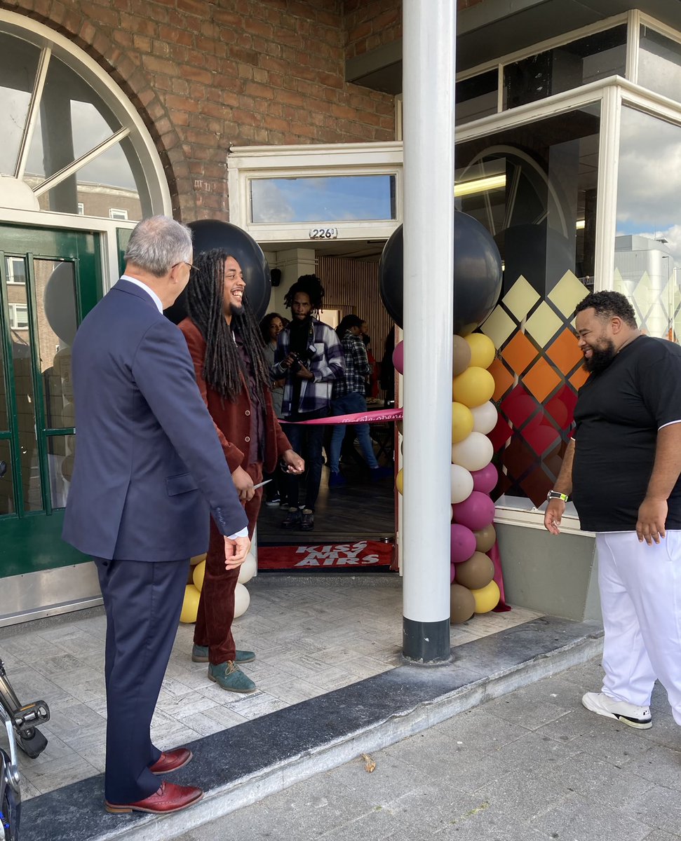 Energie in de wijk! Ontvangst ABD. Ontvangst burgemeesters uit de regio. Opening Porductiehuis Flow! Opening van onze tuin. En tussen alle drukte door een fijn gesprek met <a href="/joopbosman/">Joop Bosman</a>. Dank voor de tompouce en de adviezen!