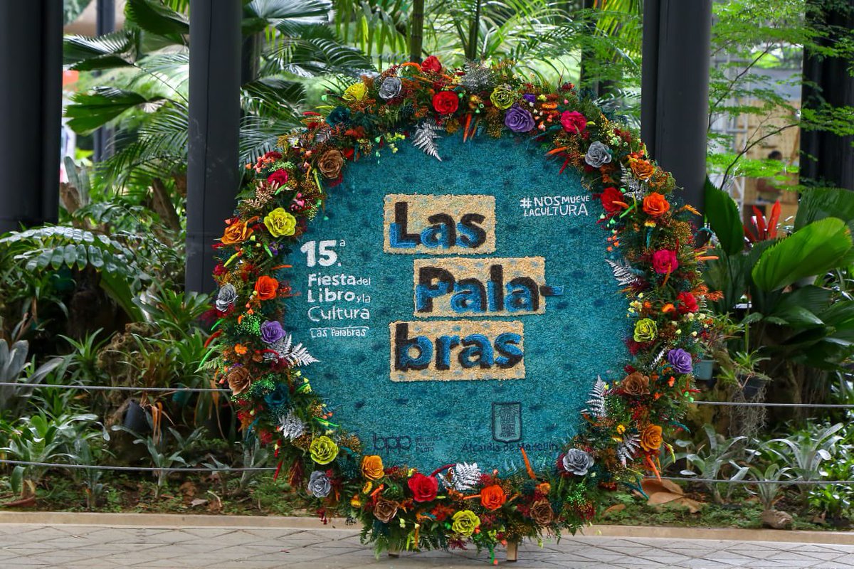 estebanrestre's tweet photo. Nos emociona ser la primera ciudad del país que hace un encuentro presencial con los libros y las historias. 10 días maravillosos para celebrar los 15 años de la @FiestaLibro. ¡Los esperamos en el Jardín Botánico! https://t.co/uj1zZeYdeN
