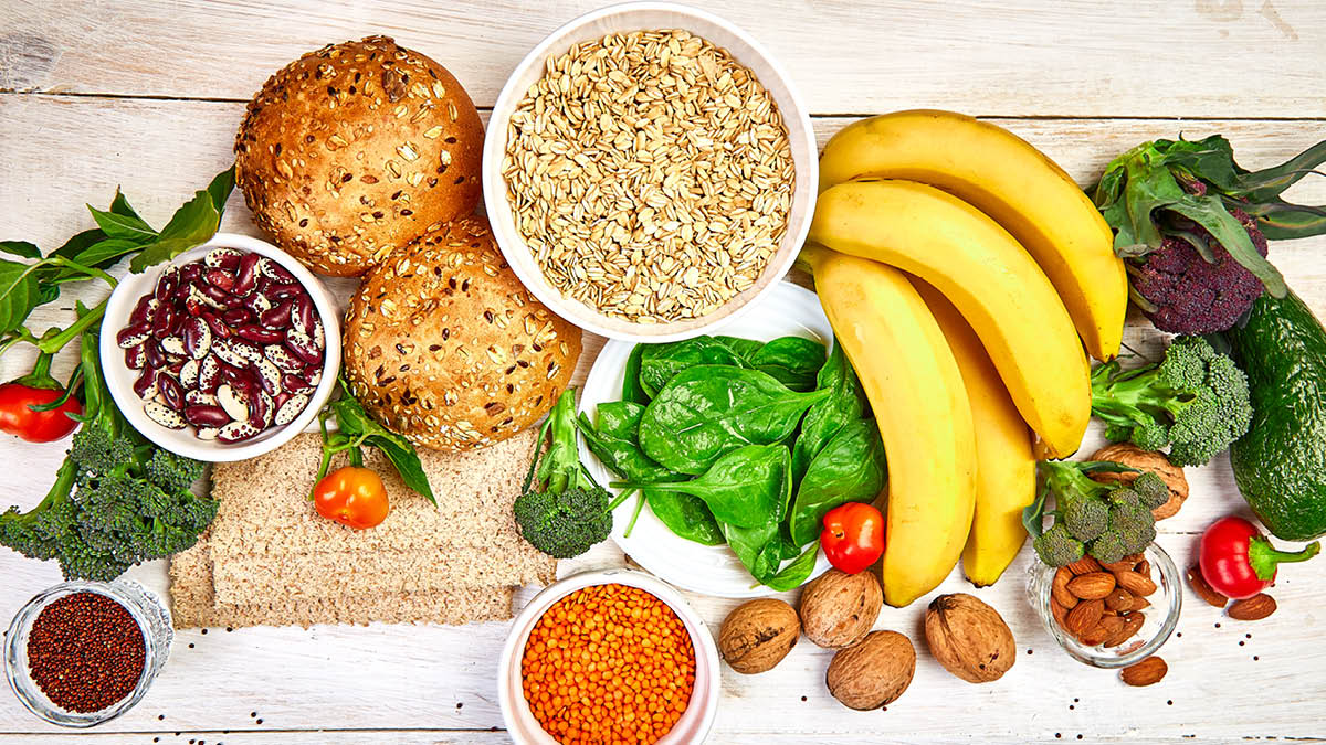 wcrfint's tweet photo. There is no single food or ingredient that will have a large impact on whether you do or don’t get cancer. Rather, the regular patterns of what we eat combine to make us more or less susceptible to cancer. Find out more here: https://t.co/in10bRqBYT #MythbustingMonday https://t.co/shkY4T7COx