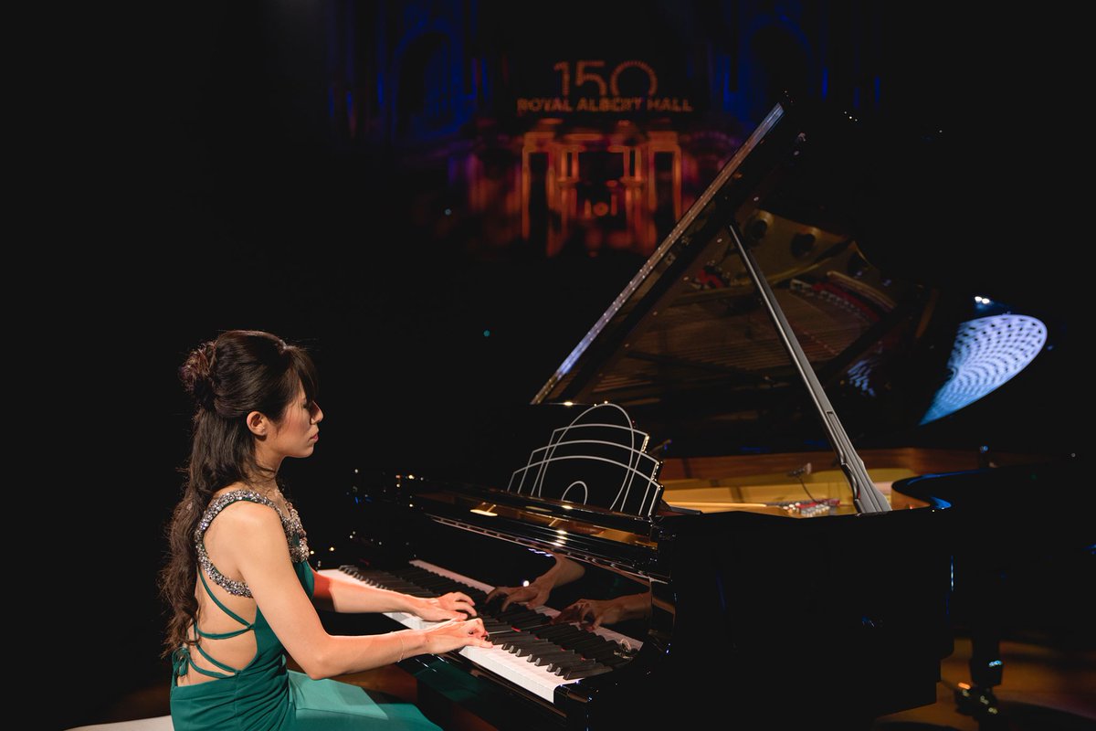 Steinway & Sons tweet media