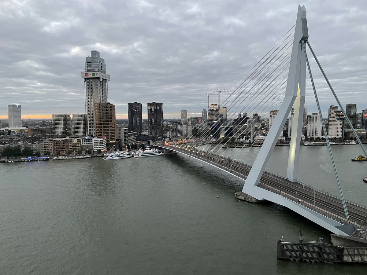 voshans's tweet photo. Avondstemming…
#Rotterdam #CameraJapan #filmfestival https://t.co/Z9akNQ0gQA