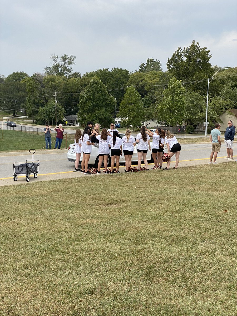 chris_edman's tweet photo. Getting ready for WHS Homecoming parade! https://t.co/h4BbWHTZKY