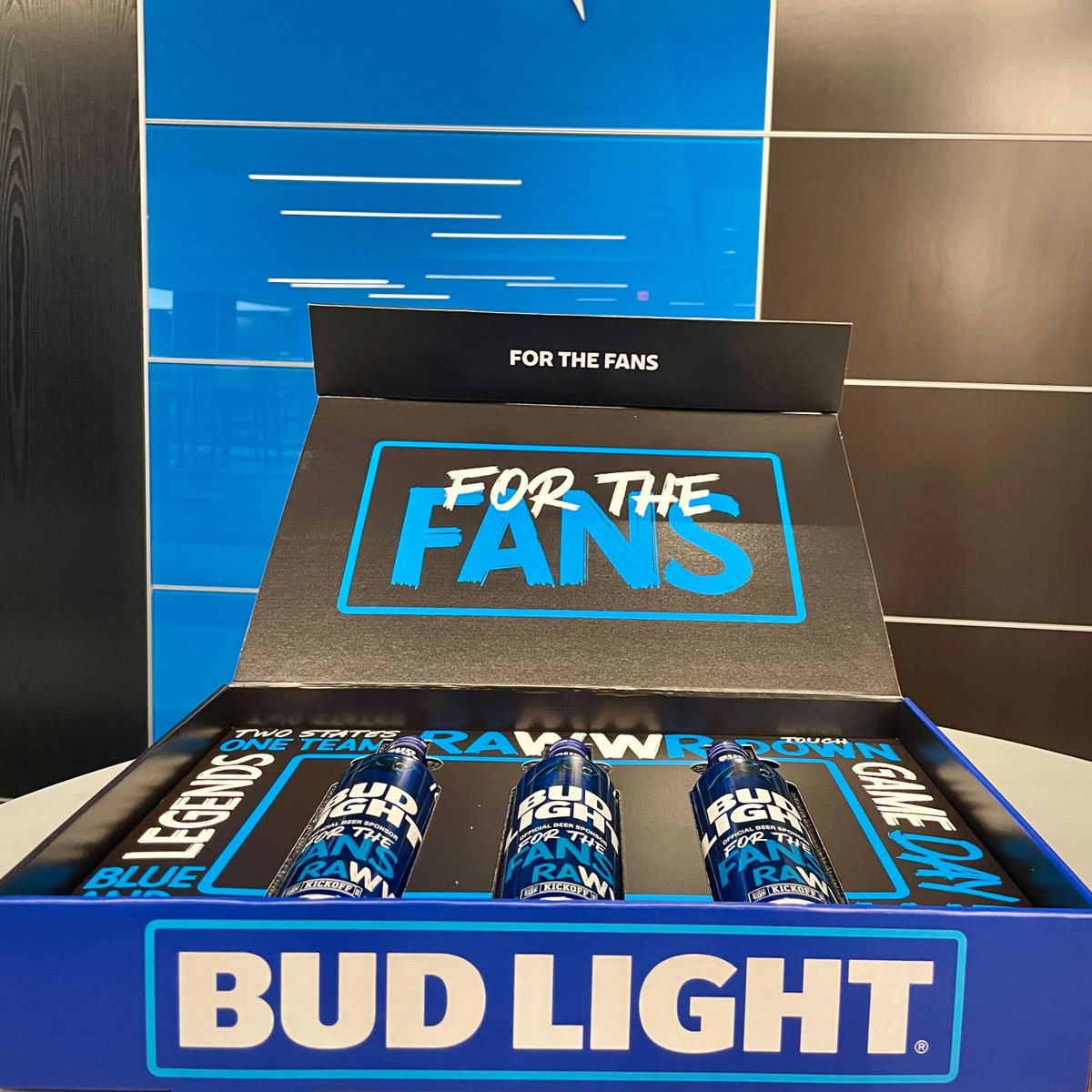 Cheers to you 🍻

Retweet for your chance to win this exclusive box from <a href="/budlight/">Bud Light</a>‼️

Must be 21+ and located in NC/SC