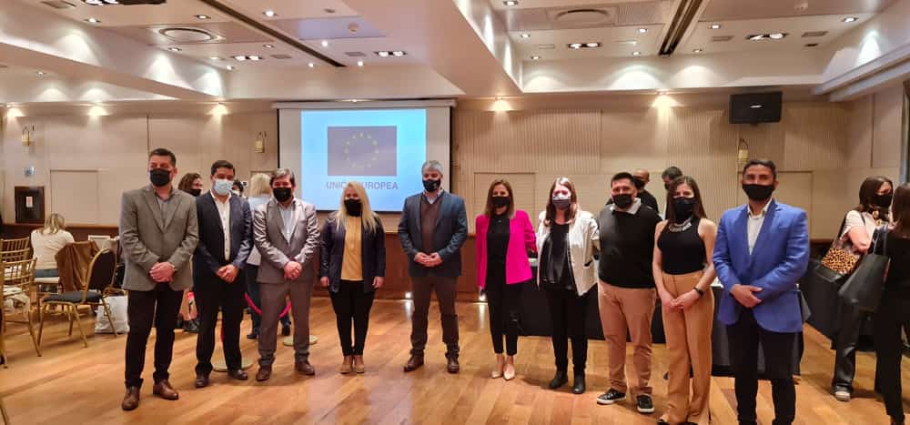VillaelchoconM's tweet photo. ✅"El #Desafio frente al #CambioClimatico está en encontrar juntos las herramientas para concretar acciones que nos lleven a mayores y sostenibles políticas públicas orientadas al cuidado del #MedioAmbiente". Manifestó @DiFonzoNicolas desde #Bariloche en la Asamblea 2021 de RAMCC https://t.co/8SMSAkfjLy