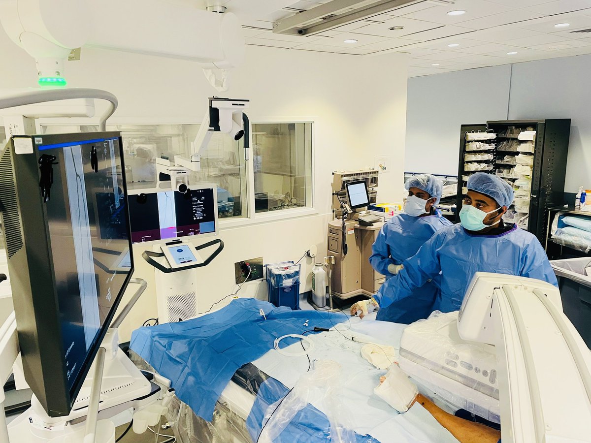 kmadass's tweet photo. First @AvailMedsystems live case recording @RushMedical, with @VIR_RUSH for a CLI/CLTI complex revasc. Excited to help educate future #Clifighters with the upcoming  #LEARN2022 meeting @SIRspecialists @SIRRFS @SIR_ECS. Streaming education seems to be the future @V_Chetan #Irad https://t.co/tuG1C07Dnc