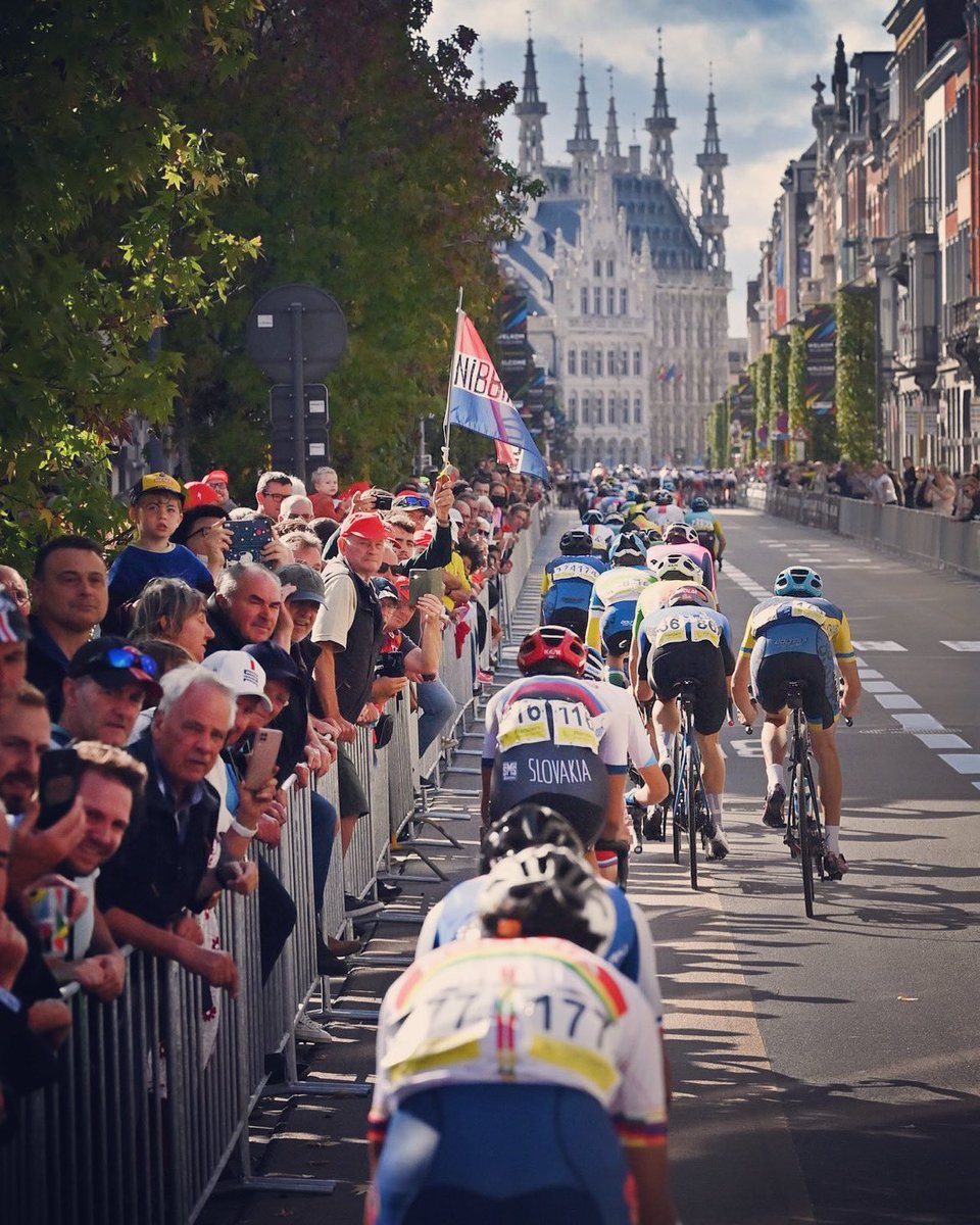 MohamedRidouani's tweet photo. Het was een mooie dag. #Leuven ❤️ https://t.co/ywPR3qjAb1