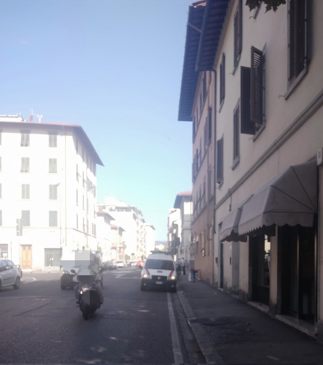 SanJacopino's tweet photo. Via Toselli /Boccherini  
Nuovamente un altro  #parapedonale 
Divelto da ignoti 
Rimasto in modo pericoloso 
Abbiamo effettuato opportuna segnalazione alla #Poliziamunicipale 
Che è intervenuta prontamente per mettere in #sicurezza 
@SanJacopino  @comunefi https://t.co/CMtVvbLr3H