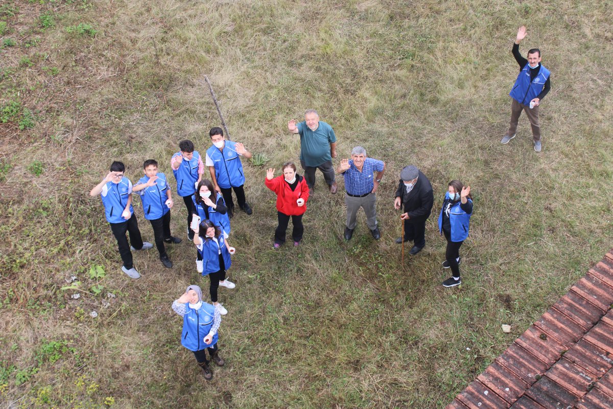Bilesiniz ki gönüller ancak Allah’ı zikrederek huzura kavuşur.(Rad-28)Gönüllü gençlerimizle  Sarnıç Köyü cami temizliğinden kareler.