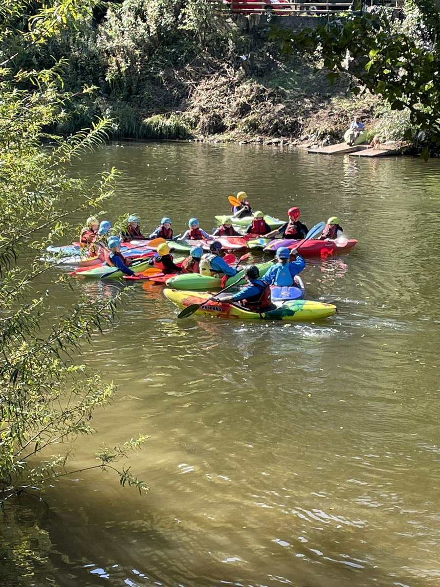 AnnCamHT's tweet photo. A perfect way to end the week. Kayaking on the river Wye. @glosschoolgames @Forestofdeansc1 Thanks Alan and the team from Wyedean Canoe Club. https://t.co/eNKtvVIbHW