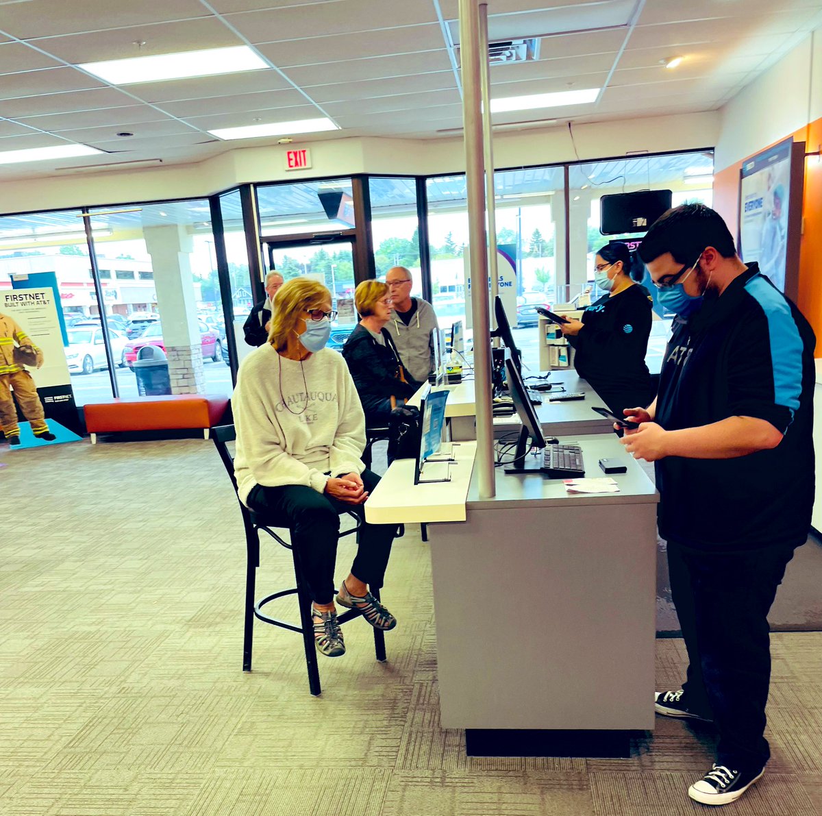 Hanging out with the Prime West Seneca crew for a bit. All of them so focused. Love it. Busy launch day for them so far. Keep it up team!@pforte82 <a href="/RandySharpe/">Randy Sharpe</a> <a href="/stephenvergine/">Stephen Vergine</a> <a href="/DennisJFosterJR/">Dennis Foster</a>