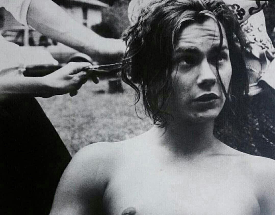 RiverPhoenix8's tweet photo. #RiverPhoenix https://t.co/mzonhruuW9