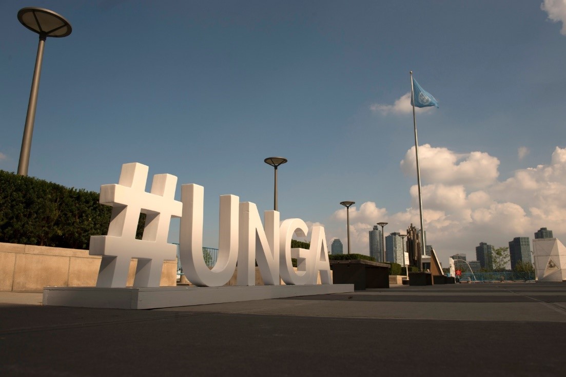 BirdLife_Policy's tweet photo. #UNGA76 has been busy this week! We've held events &amp; input on #Climate, #Restoration, #FoodSystems &amp; #RenewableEnergy. What can #birds tell us about progress in these areas, &amp; how can they show the way forward? 1/5

#ClimateWeekNYC #HLDE2021 #UNFCCC2021 #ForNature #SOWBTargets https://t.co/6Mm6vyo1AG