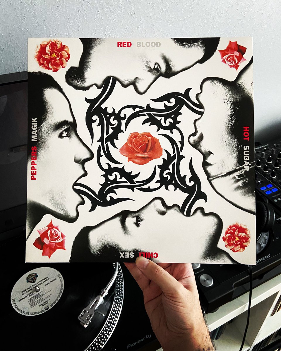 StephaneValy's tweet photo. Red Hot Chili Peppers released « Blood Sugar Sex Magik » 30 years ago today

——
#redhotchilipeppers #bloodsugarsexmagik #anthonykiedis #johnfrusciante #flea #chadsmith #rock #alternativerock #funkrock #recordoftheday #vinylcommunity https://t.co/oMhirH3iZk