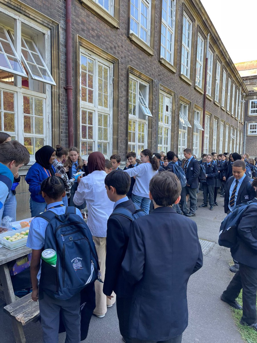 Chiswick School tweet media