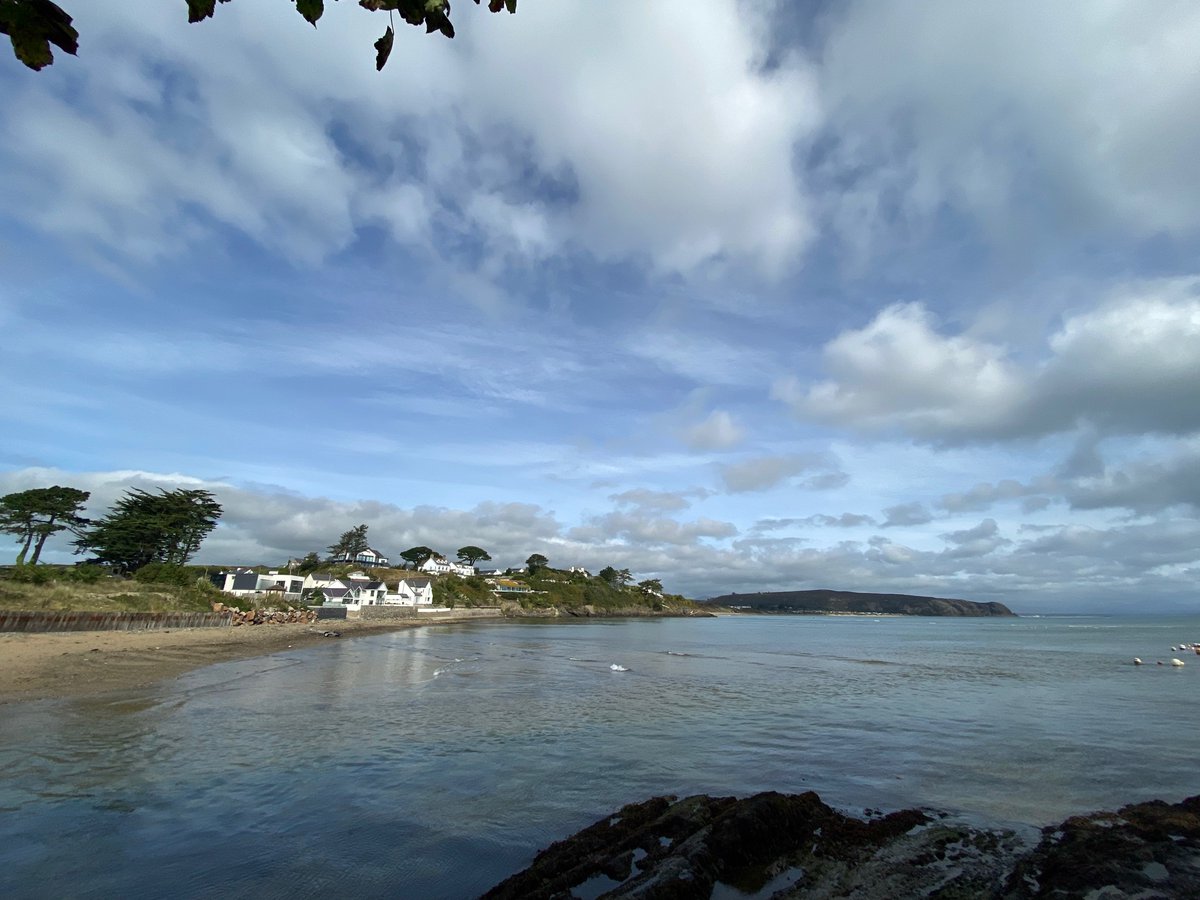 DemetChristina's tweet photo. ..looking forward to exploring the llyn peninsula..#boots&amp;bobblehat unpacked! https://t.co/8LjJqJjiOX