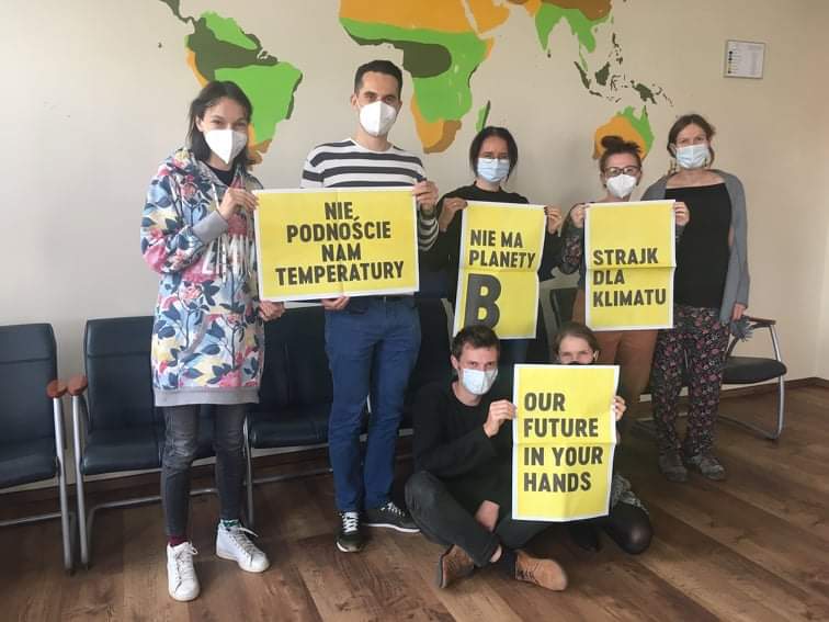 <a href="/HES_GEO/">HES-GEO Project H2020</a> project team expresses solidarity with youth #climatestrike. In our project we deal with adaptation to climate change, soil erosion, land-use and biodiveristy change, cultural ecosystem services, urban resilience and food waste. We participate in <a href="/euclimatepact/">@EUClimatePact</a>.