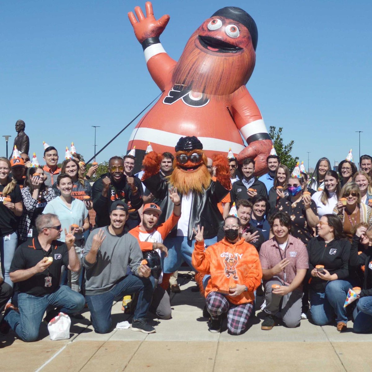 GrittyNHL's tweet photo. hbd 2 me! https://t.co/3mJaiH0QOg