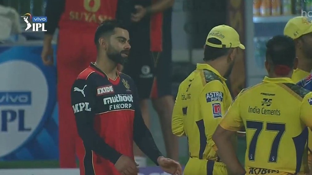 DhoniArmyTN's tweet photo. MSDian Virat Kohli Hugging @MSDhoni after the match..❤ https://t.co/Va27QDpn8w