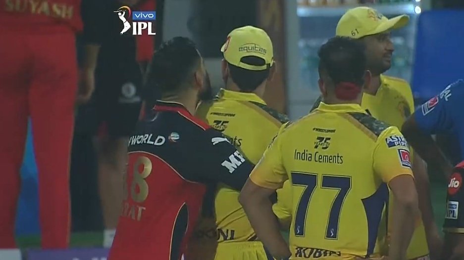 DhoniArmyTN's tweet photo. MSDian Virat Kohli Hugging @MSDhoni after the match..❤ https://t.co/Va27QDpn8w