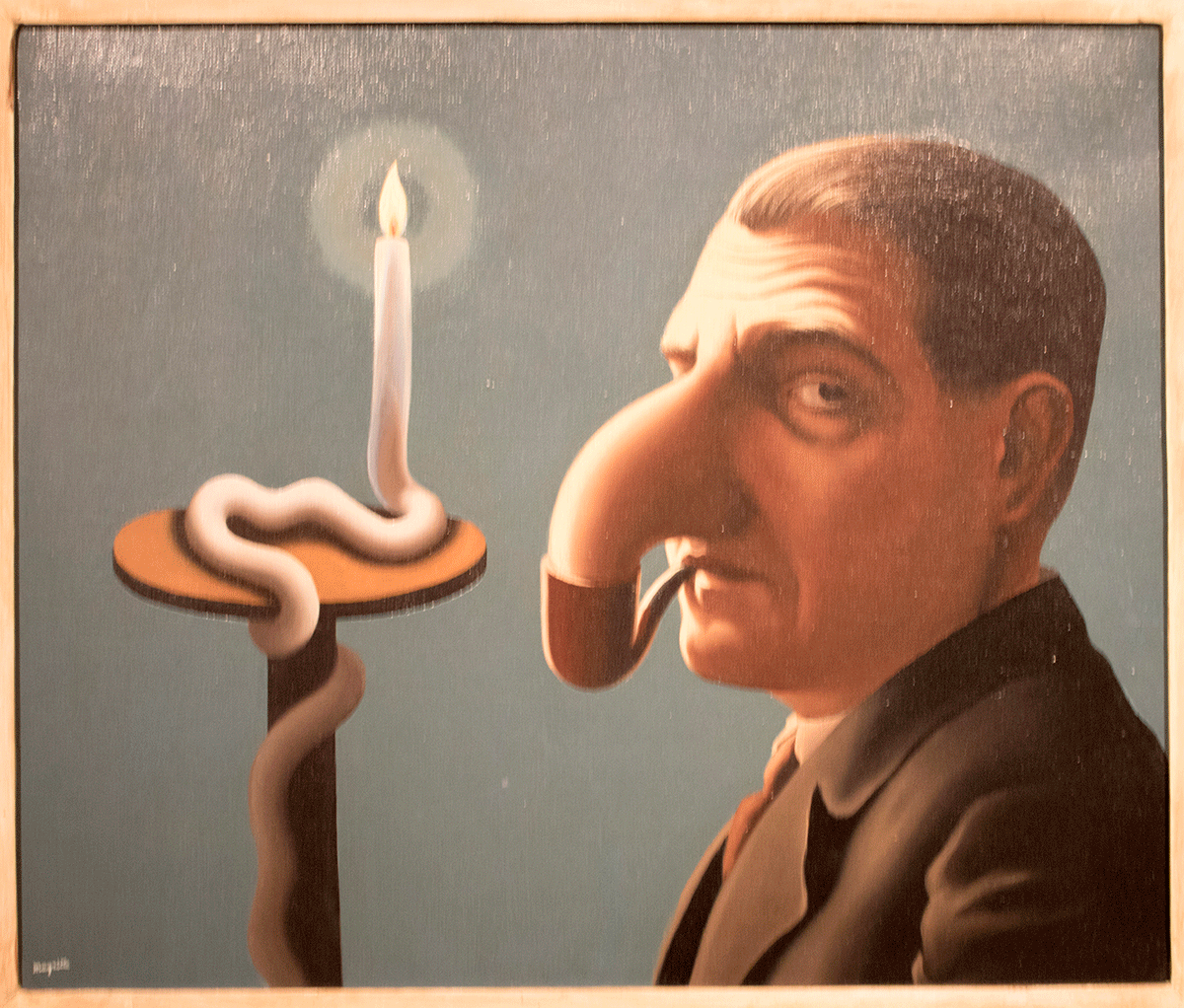 parishumor's tweet photo. #DePaseo #Topicazo #Instagram #SelfieSinMi #Madrid
París era una fiesta, decía un señor canoso que escribía. Magritte era una pipa, aunque Ceci n'est pas une pipe. También fue un bombín, un rostro borrado, o una roca invadiendo en una habitación del suelo al techo. y sigue... https://t.co/tO69yY6Lg3