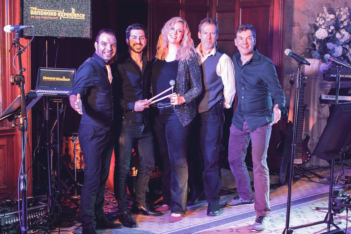 Our 2nd wedding in August, at a really quite splendid venue called Clevedon Hall, Bristol 🎶
See our blog: bandeoke-experience.co.uk/blog/clevedon-… 

#bandeoke #bandaoke #livebandkaraoke #livekaraokeband #bandeokeexperience #weddings #weddingmusic #summerweddings #bandioke #weddingentertainment