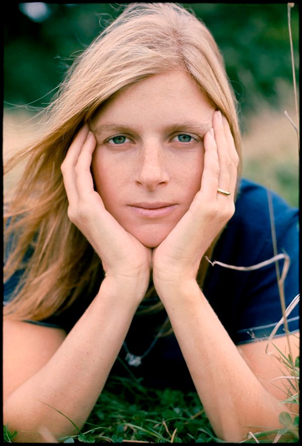 Happy birthday the beautiful Linda McCartney,   