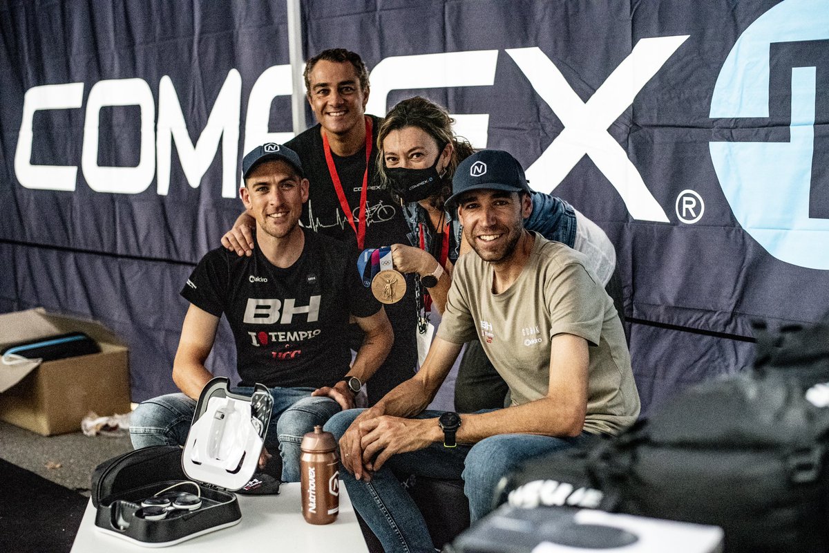 bhcolomateam's tweet photo. 🔺 Primer día en @SeaOtterEurope superado con éxito 😍
👉🏻Un placer disfrutar de la #worldcup e-bike ⚡️ y ver a @colomacarlos con su @BH_Bikes atomx 
👉🏻 Gracias por compartir momentos junto a nosotros en los stand de #cdcsport #gobik @Compex_ES y @BH_Bikes https://t.co/T3KTkHAwR6