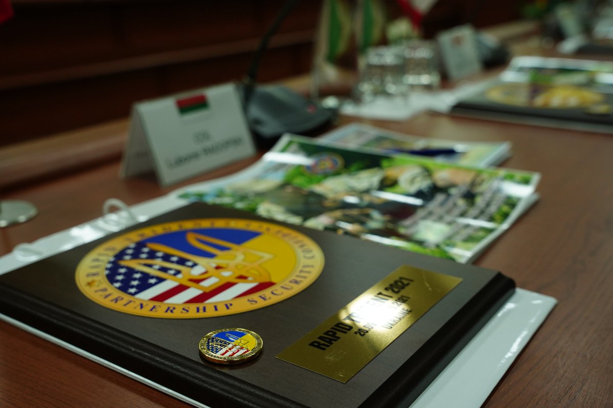 MNBHQ's tweet photo. Distinguished Visitors Day #DVDAY in the frame of the Multinational Exercise Rapid Trident 2021.
Distinguished Visitors from 🇧🇬🇯🇴🇨🇦🇬🇪🇩🇪🇮🇪🇱🇹🇲🇩🇵🇰🇵🇱🇷🇴🇹🇷🇺🇦🇬🇧 visited IPSC. https://t.co/phOKTPwrDJ