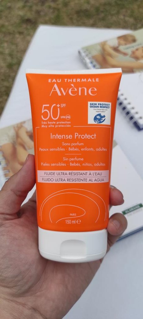 jsn_andy's tweet photo. Lanzamiento de un producto nuevo... #IntenseProtect #EauThermaleAvène https://t.co/uO4qYOFfqZ