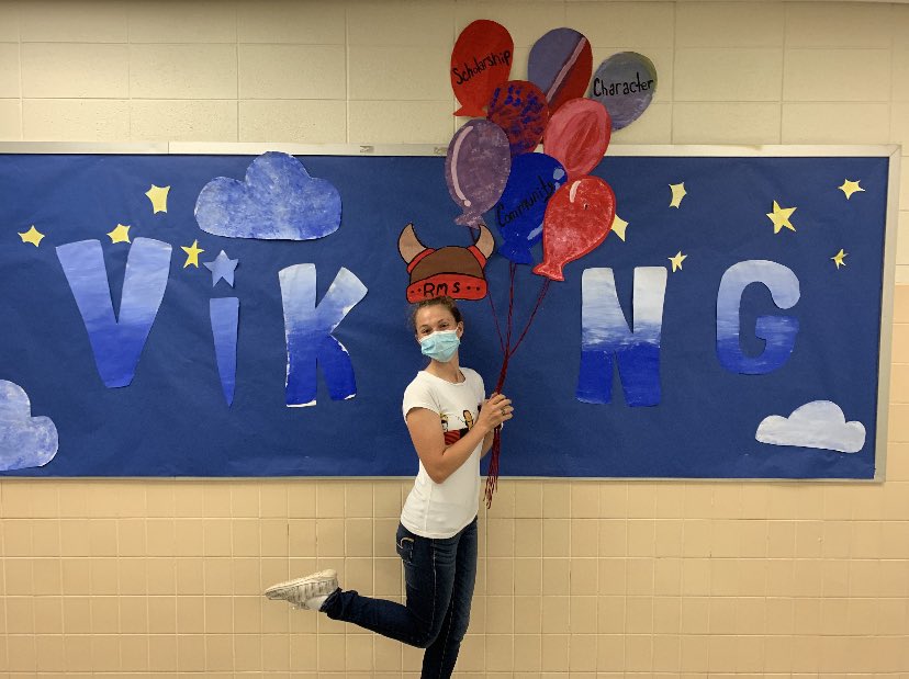 ArtwithMrs_C's tweet photo. My IL class all design their own ideas for our next interactive bulletin board. This is our winning design. Each ss in the class helped create part of this bulletin board! They found inspiration looking at @kelsmontagueart Go @rmsviking #epartrocks #artteacher #weneedart https://t.co/mb14Fd9Gvp