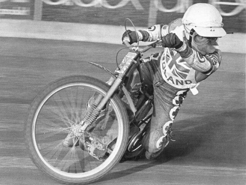 UprightSpeedway's tweet image. I have left 2 HUGE stars out of the #FridayVoteOff. Peter Craven &amp;amp; Peter Collins should really be 1st names in the programme but I think they would win by a massive margin so I decided to leave them out😱 Maybe tonight's winners could go up against them tomorrow or something 🥺