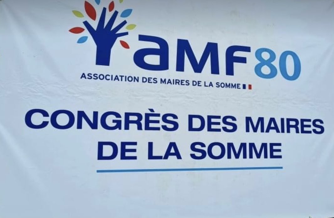 FLeturque's tweet photo. Congrès des maires de La Somme ce vendredi. Ensemble nous assurons une grande part de la cohésion nationale. Avec ⁦@l_amf ✅⁩ ⁦@davidlisnard⁩  et nos collègues nous continuerons à défendre la place des maires dans la réussite de ⁦@nos_territoires⁩ https://t.co/t7AtIqSPTU