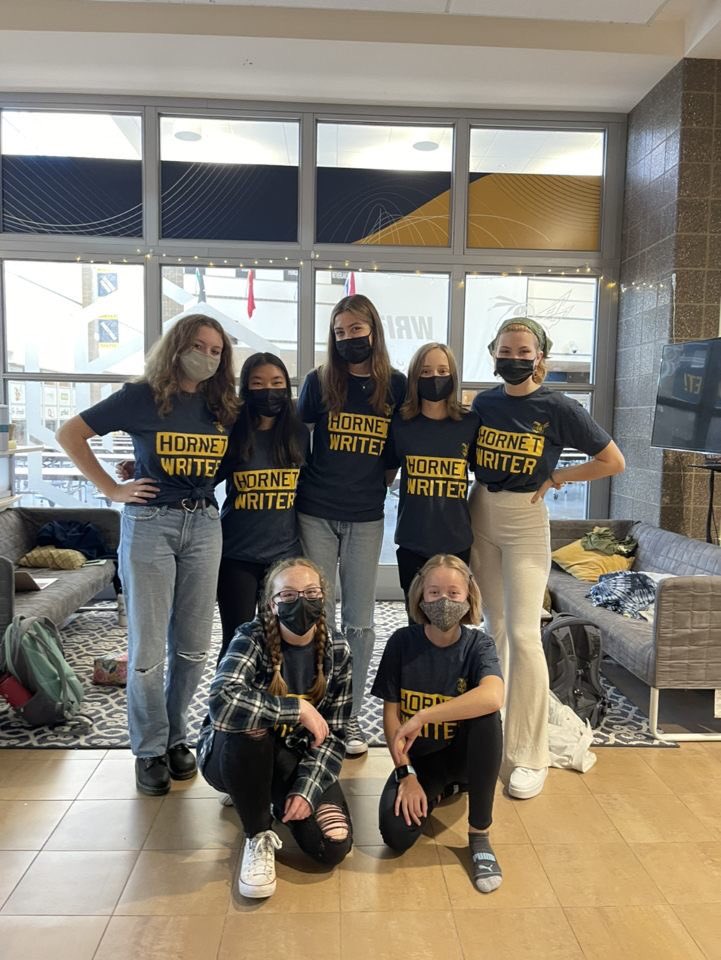SHSWritingCTR's tweet photo. We’re back and ready to help all @SalineHS Hornet writers!
Stop in for a consultation or submit your piece online. We can’t wait to work with you!
🐝 ✏️ https://t.co/nfH8HNkSyQ