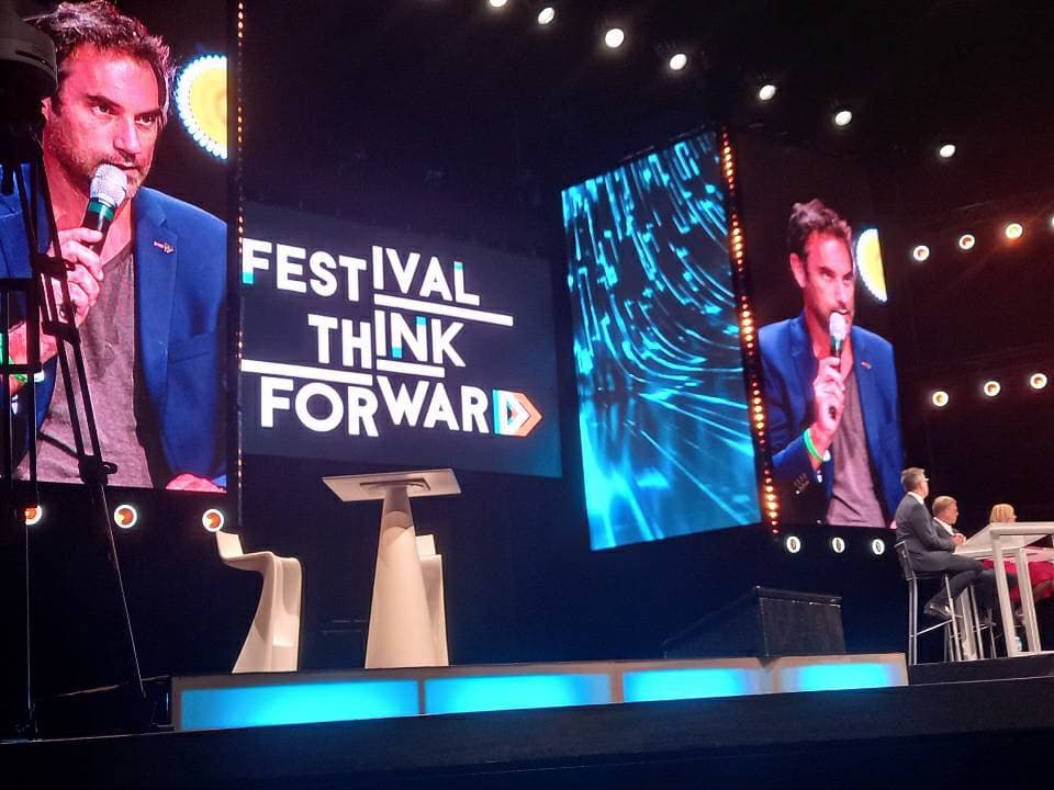 Notre CEO @Seb__Gendron participait aujourd'hui au FESTIVAL <a href="/FThinkForward/">FESTIVAL THINK FORWARD</a> à La Baule. 

L'occasion de rappeler que "le courage est une valeur indispensable a la bonne execution des innovations structurantes du monde de demain".

#festivalthinkforward #mobilité #hyperloop #demain